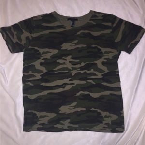 Forever 21 Camo short sleeve😍